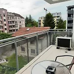 7th Sense Boutique Aparthotel 4*